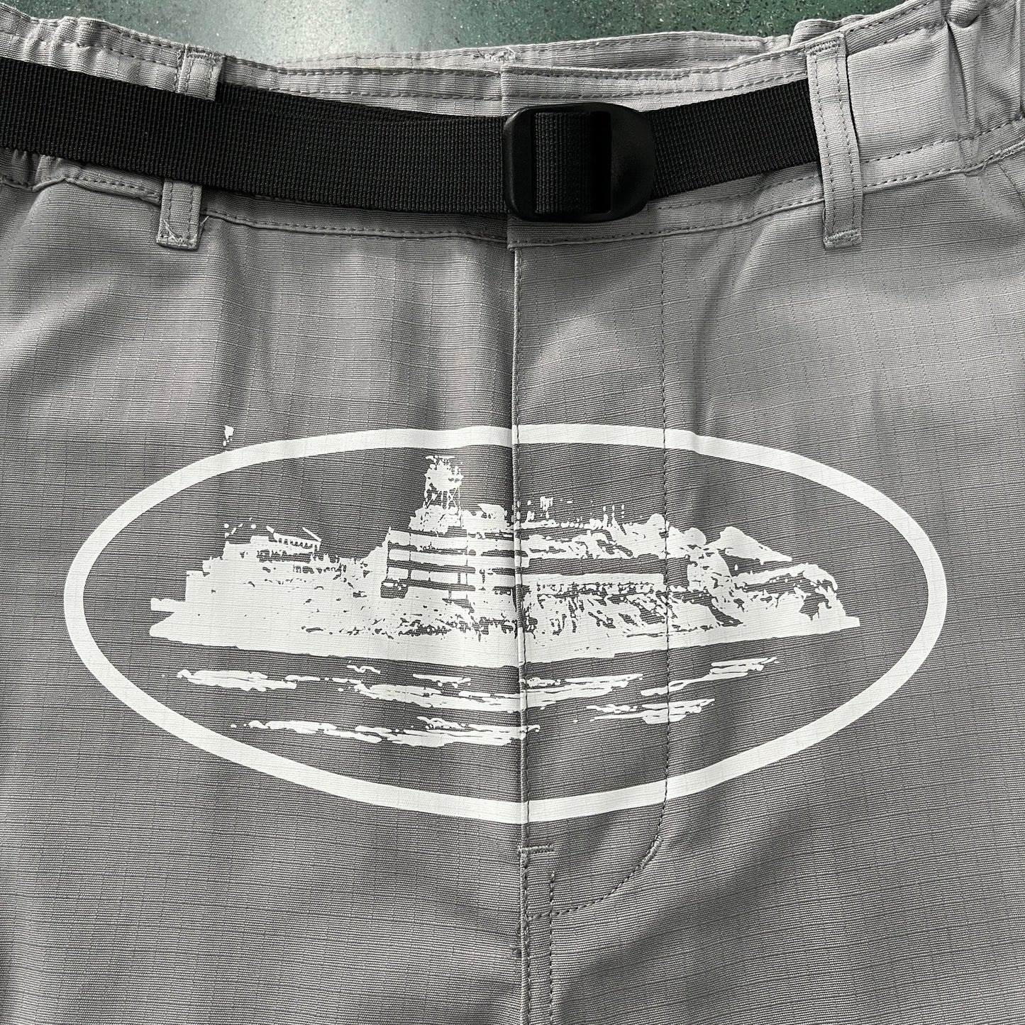"alcatraz" cargo shorts grey