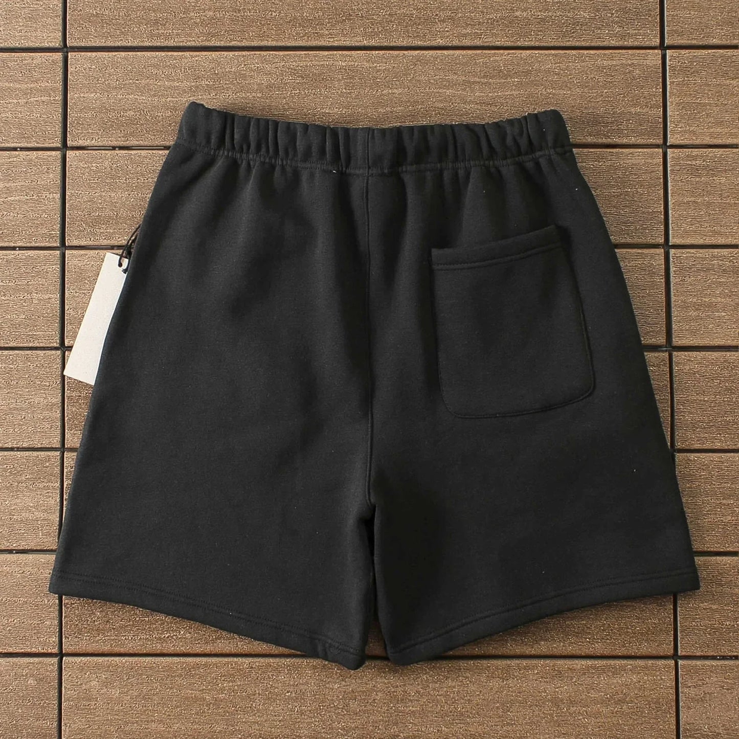 "essence" shorts black
